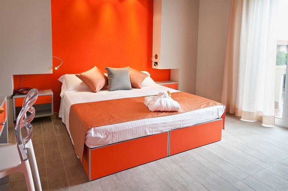 Hotel Milan Rosolina Mare Kültér fotó